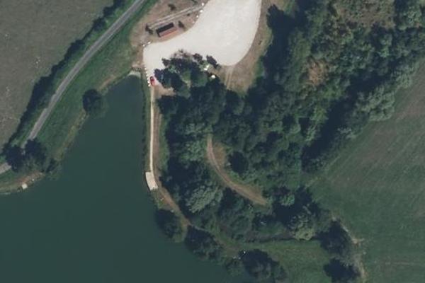 Lac de neuville