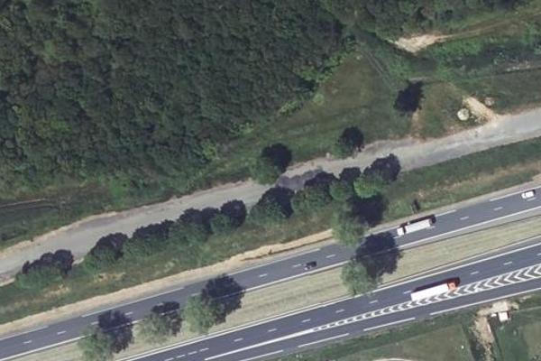 AIRE NORD DE LA MESANGERE, parking