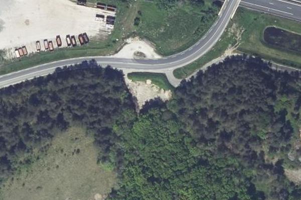 Notre-Dame-de-Sanilhac, parking