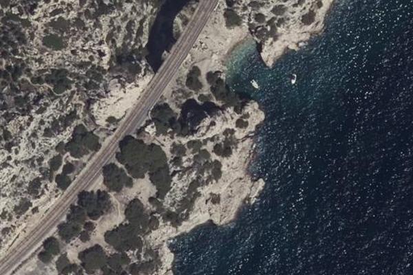 Calanque de l'Establon, chemin du Resquiadou, coin nature à Rove