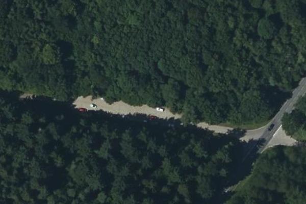 Forêt de bord petit parking sortie pont de l arche vers toste