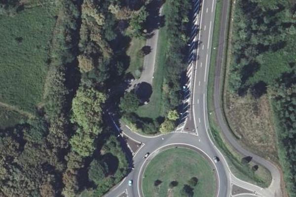 Parking des barraquette, aire de repos à Bas-Mauco