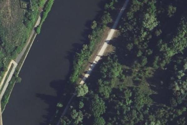 Canal, coin nature à Valenciennes